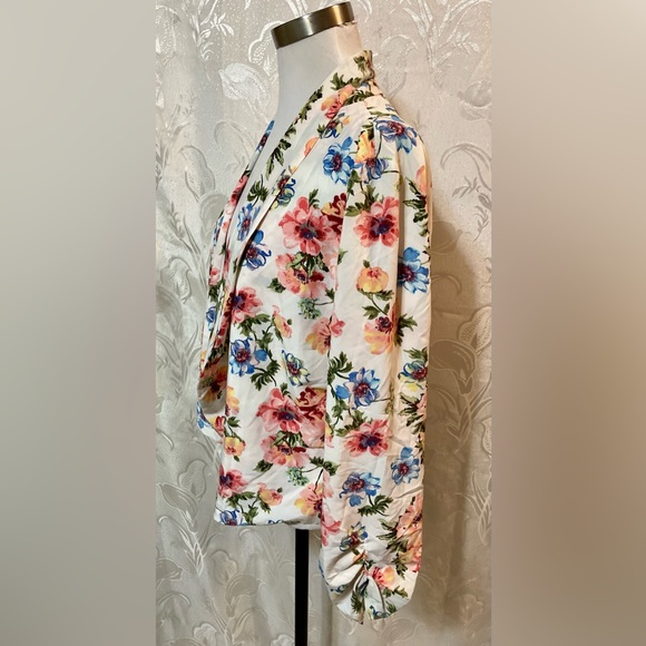 Love Tree Long Sleeve Floral Open Front Cozy Cinche - Picture 4 of 7